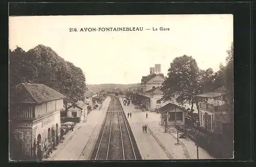 AK Avon-Fontainebleau, La Gare, Bahnhof
