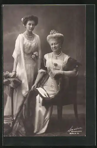 AK Kaiserin Auguste Victoria mit Prinzessin im Portrait