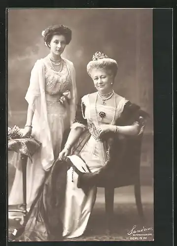 AK Kaiserin Auguste Victoria mit Prinzessin im Portrait