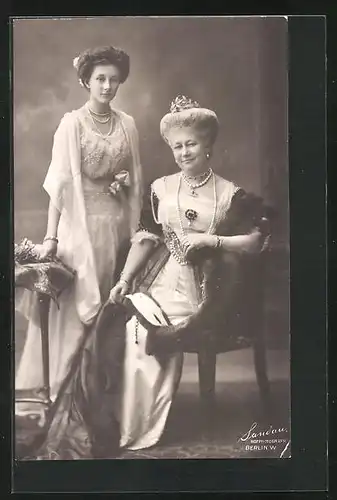 AK Kaiserin Auguste Victoria mit Prinzessin im Portrait