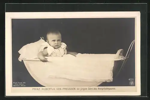 AK Portrait Prinz Hubertus als kleiner Bube in einem Kinderwagen