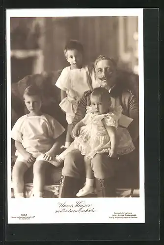 AK Kaiser Wilhelm mit seinen Enkeln