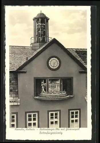 AK Hameln, Rathaus, Rattenfänger-Uhr mit Glockenspiel, Rattenfängerauszug