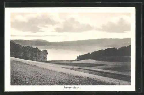 AK Gillenfeld /Eifel, Blick zum Pulver-Maar