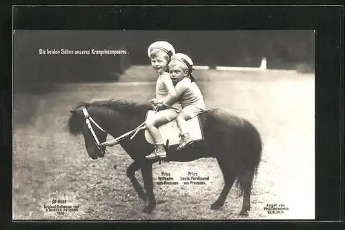 AK Prinz Wilhelm von Preussen und Prinz Louis Ferdinand von Preussen reiten auf einem Pony