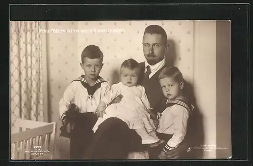 AK Prinz Oskar von Preussen mit seinen Kindern