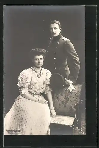 AK Prinz Eitel Friedrich von Preussen in Uniform mit seiner Gemahlin