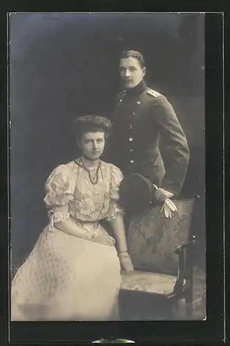 AK Prinz Eitel Friedrich von Preussen in Uniform mit Gemahlin