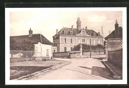 AK La Chapelle-Vieille-Foret, Place de la Mairie