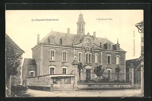 AK La Chapelle-Vieille-Foret, L`Hotel de Ville