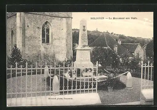 AK Monèteau, Le Monument aux Morts