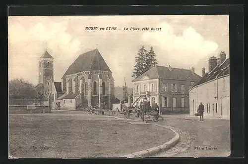 AK Bussy-en-Othe, La Place, cotè Ouest