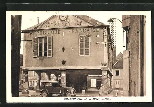 AK Charny, Hotel de Ville