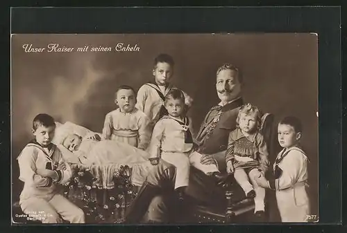 AK Familienportrait des Kaiser Wilhelm II. mit seinen Enkeln