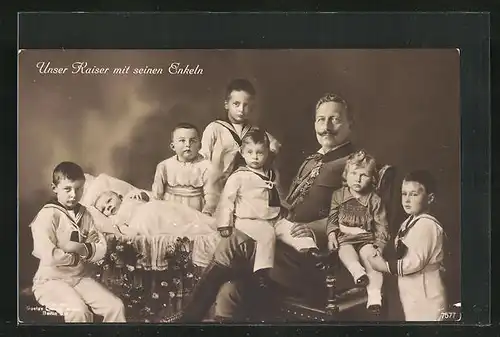 AK Kaiser Wilhelm II. mit seinen Enkeln im Familienportrait