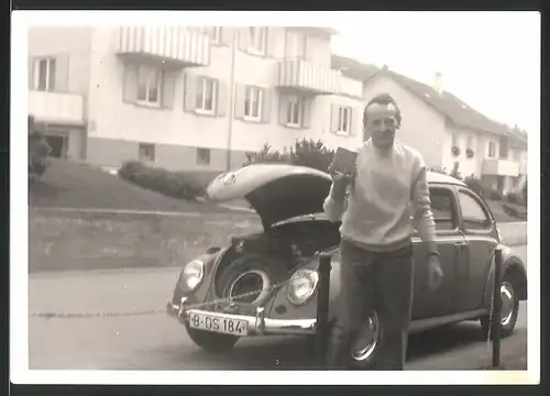 Fotografie Auto VW Käfer, Fahrer & Volkswagen mit Kennzeichen Berlin