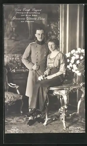 AK Prinz Ernst August Herzog zu Braunschweig und seine Braut Prinzessin Victoria Luise von Preussen