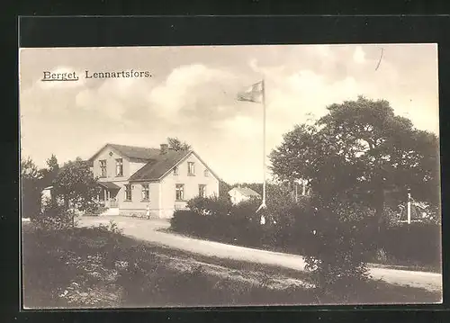 AK Lennartsfors, Haus mit Fahne