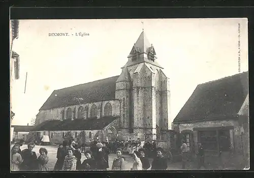 AK Dixmont, L'Église, Kirchenvorplatz