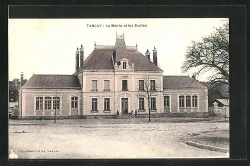 AK Tanlay, La Mairie et les Ecoles