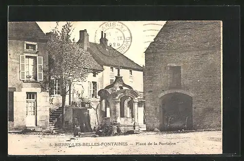 AK Bierry-les-Belles-Fontaines, Place de la Fontaine