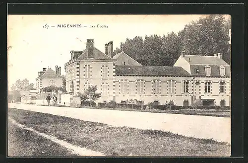 AK Migennes, Les Ecoles