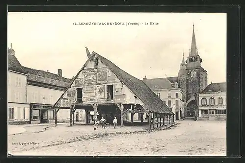 AK Villeneuve-L'Archeveque, La Halle