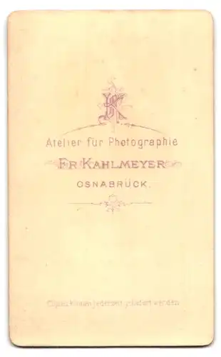 Fotografie Fr. Kahlmeyer, Osnabrück, Portrait junges Paar in modischer Kleidung