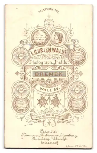 Fotografie L. O. Grienwaldt, Bremen, Wall 86, Portrait niedliches Kleinkind im langen Kleid