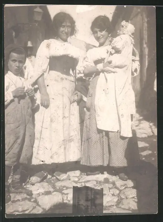 38 Fotografien unbekannter Fotograf, Ansicht Rom / Italien, Bärenführer, Ziegeuner, Trachten, Land & Leute, Stillleben u 19