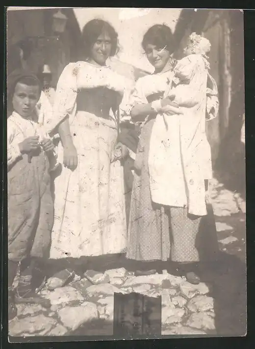 38 Fotografien unbekannter Fotograf, Ansicht Rom / Italien, Bärenführer, Ziegeuner, Trachten, Land & Leute, Stillleben u 19