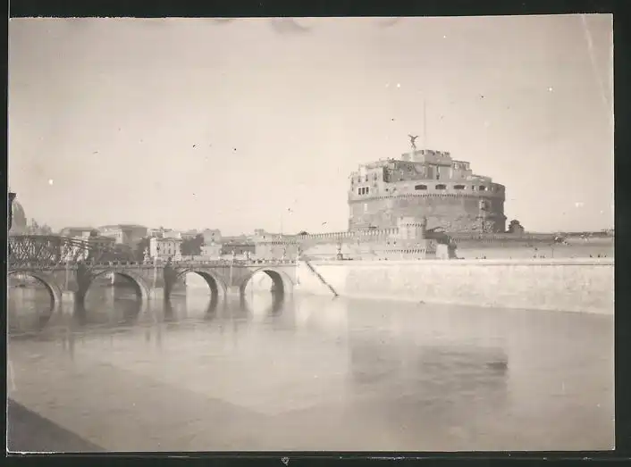 38 Fotografien unbekannter Fotograf, Ansicht Rom / Italien, Bärenführer, Ziegeuner, Trachten, Land & Leute, Stillleben u 8