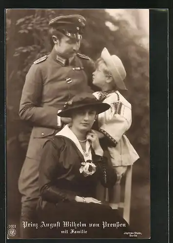 AK Prinz August Wilhelm von Preussen mit Familie