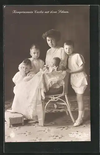 AK Kronprinzessin Cecilie mit ihren Söhnen