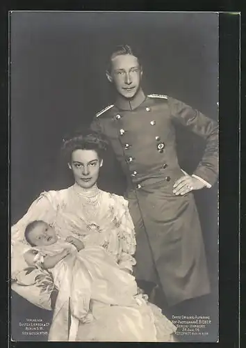 AK Kronprinz Wilhelm und Kronprinzessin Cecilie von Preussen mit Kind