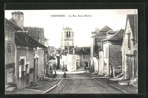 AK Tonnerre, La Rue Saint-Michel