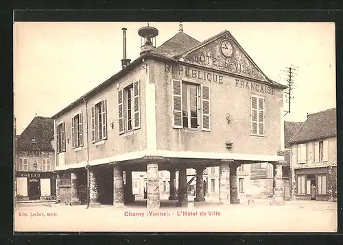 AK Charny, L`Hôtel de Ville