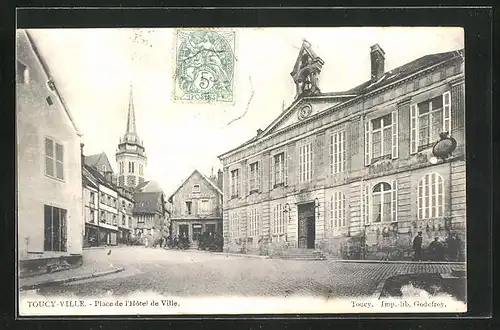 AK Toucy-Ville, Place de l`Hôtel de Ville