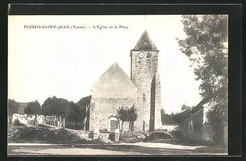 AK Plessis-Saint-Jean, L`Église et le Place