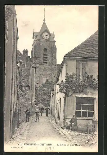 AK Villeneuve-la-Guyard, L`Église et rue Housset