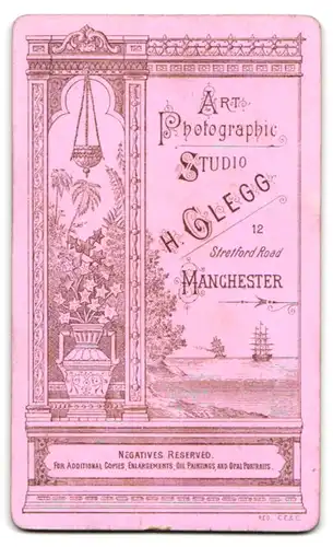 Fotografie H. Clegg, Manchester, Portrait modisch gekleideter Herr mit Vollbart