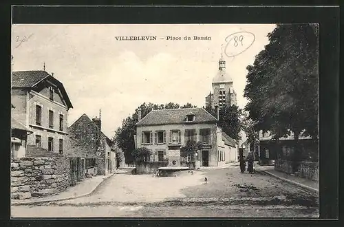AK Villeblevin, Place du Bassin
