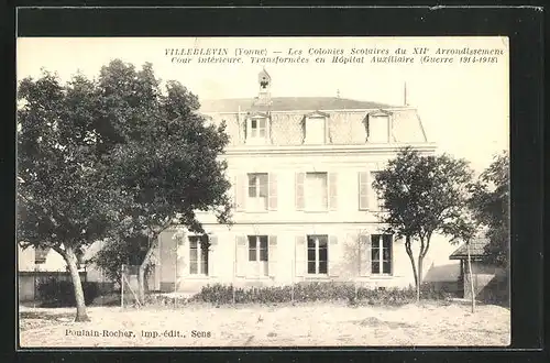 AK Villeblevin, Les Colonies Scolaire du XIIe Arrondissment, Cour intérieure, Tranformées en Hopital Auxiliaire