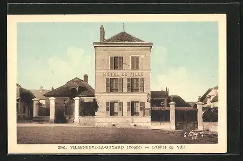AK Villeneuve-La-Guyard, L'Hotel de Ville