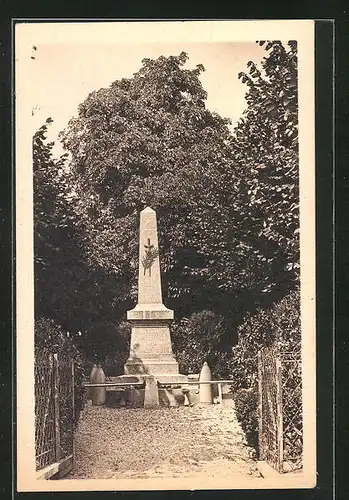 AK Sergines, Le Monument du Souvenir