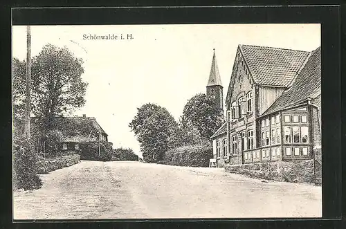 AK Schönwalde i. H., Strasse mit Kirche