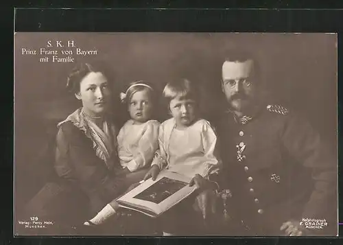 AK Prinz Franz von Bayern mit Frau und Kindern