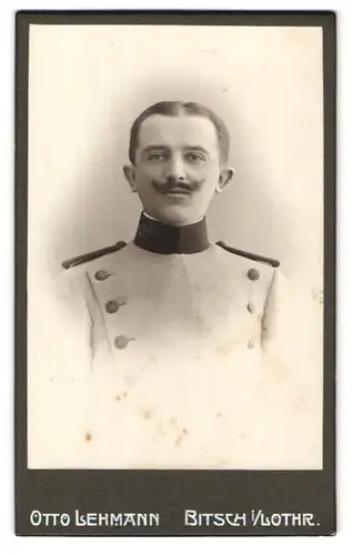 Fotografie Otto Lehmann, Bitsch i. Lothr., Portrait Jäger und Forstbeamter in Uniform mit Wilhelm Bart