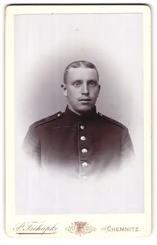 Fotografie P. Tschapke, Chemnitz, Zschopauerstr. 79, Portrait eines sächsischen Soldaten