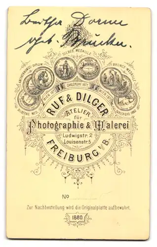 Fotografie Ruf & Dilger, Freiburg i /B., Portrait junge Dame mit Flechtfrisur